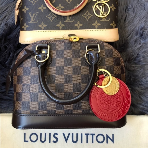 LOUIS VUITTON TRUNK Bag Charm - Picture 10 of 16